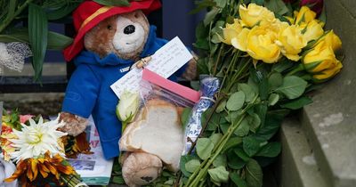 Simple message for Queen has people in tears as sandwiches left among flowers