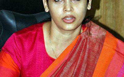 S.R. Mahesh files defamation case against IAS officer Rohini Sindhuri