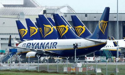 Ryanair investors urged to vote down ‘excessive’ bonus payouts