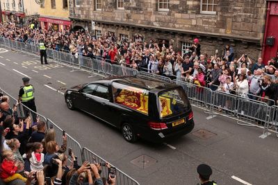 Queen’s coffin arrives at Palace of Holyroodhouse in Edinburgh after long journey