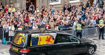 Queen's coffin arrives at Palace of Holyroodhouse in Edinburgh