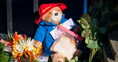 Grieving crowds asked to stop leaving Paddington Bears and marmalade sandwiches for Queen