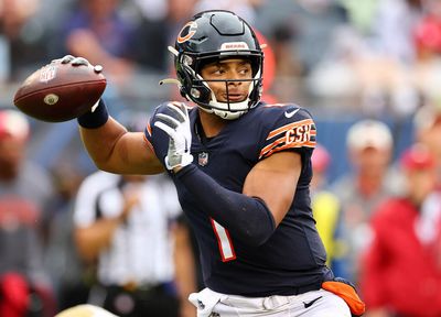 WATCH: Justin Fields connects with Equanimeous St. Brown for Bears’ 2nd TD