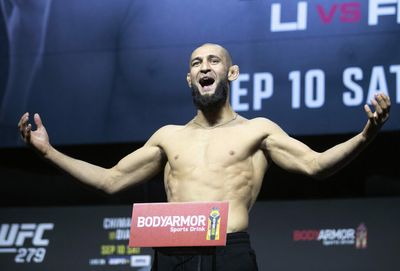 Khamzat Chimaev explains why he would rather train with Robert Whittaker than fight him