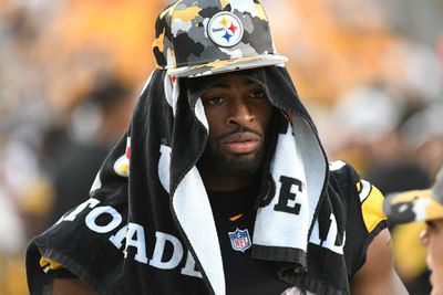 Steelers RB Najee Harris leaves game with foot injury