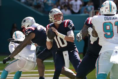 Patriots announce QB Mac Jones has a back injury