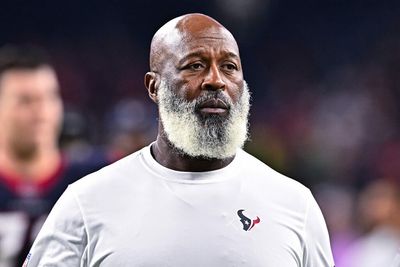 NFL fans roasted the Texans’ Lovie Smith for playing for the tie by punting late in OT