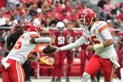 Chiefs QB Patrick Mahomes playing through left wrist injury
