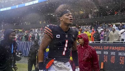 Justin Fields does enough for Bears to beat 49ers 19-10, but it’ll take more to keep winning