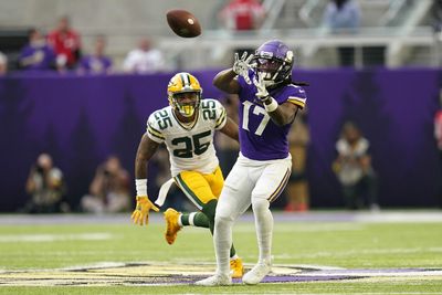 Packers lose LB Quay Walker, CB Keisean Nixon and LB Krys Barnes to injuries in Week 1