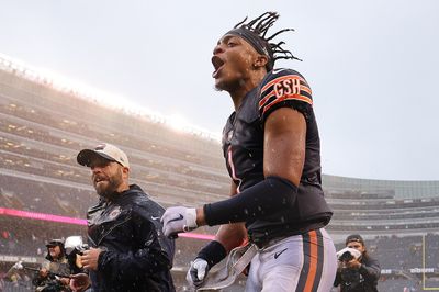 WATCH: Bears QB Justin Fields hands out game balls to Matt Eberflus, Ryan Poles