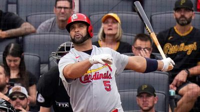 Albert Pujols Makes Classy Gesture to Fans Who Caught 697th Homer