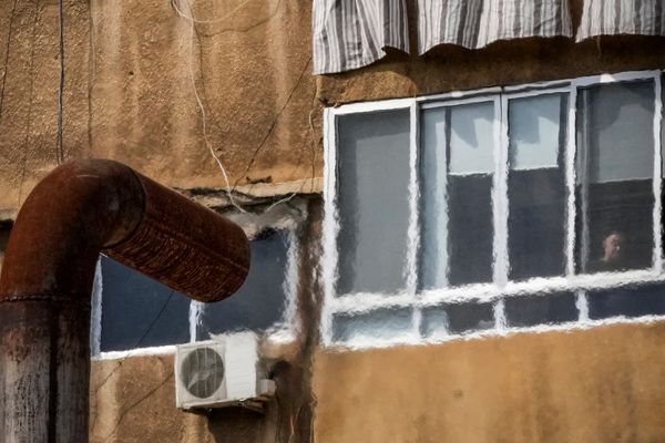 Toxin-spewing generators keep the lights on around Mideast