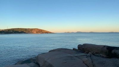 Tourist dies after being washed from rocks at Chapmans Point near Esperance