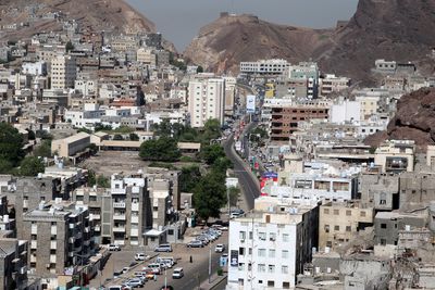 Yemen rifts stall reforms needed to access Gulf aid, sources say