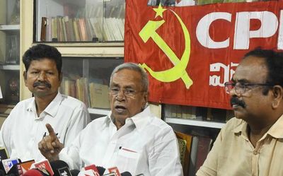 Andhra Pradesh: State govt. should stop discussion on three capitals issue and focus on developing Amaravati, says CPI (M)