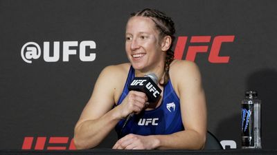 Elise Reed reveals message to Daniel Cormier post UFC 279 win: ‘I just wanted to be on the same page’