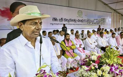 KCR appeals to Centre to withdraw power Bill to protect interests of poor