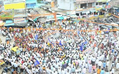 AHINDA stages protest in Yadgir