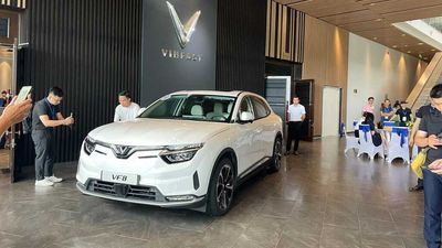 VinFast Delivers First VF8 EVs In Vietnam, US To Follow In December