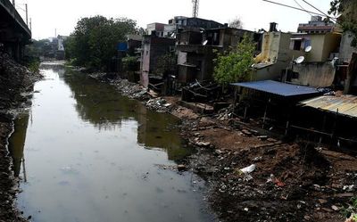 Restore original boundaries of Buckingham Canal, HC tells govt.