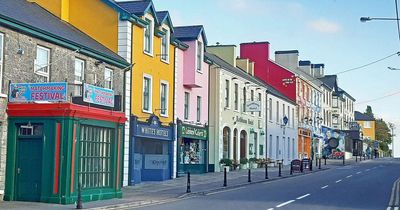 Naughty x-rated couple have sex on Lisdoonvarna main street as revellers cheer them on