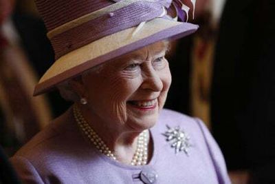 Which London businesses were given the Queen’s royal warrant?