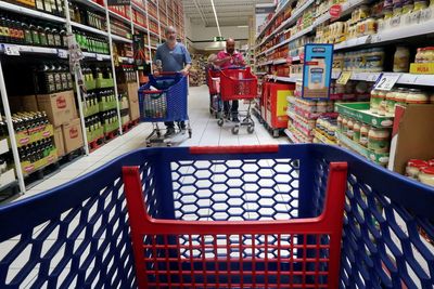 Spain's retailers shun government proposal to freeze basic goods prices