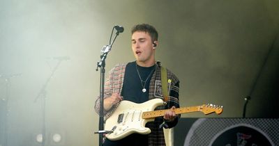 Sam Fender to take break from live shows to focus on mental health after friends left concerned