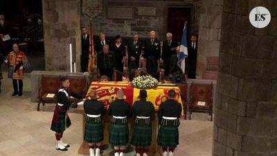 Watch: Coffin to lay in rest at Edinburgh’s St Giles’ Cathedral