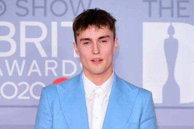 Sam Fender ‘taking some time off the road’ to look after his mental health