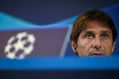 Conte's Tottenham 'clear favourites' says Sporting coach