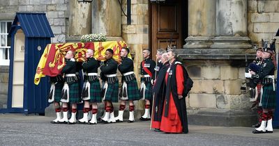 How long will Queen's coffin remain in Scotland and when does it leave for London?