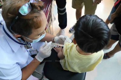 Doctors urge Covid jabs for young kids