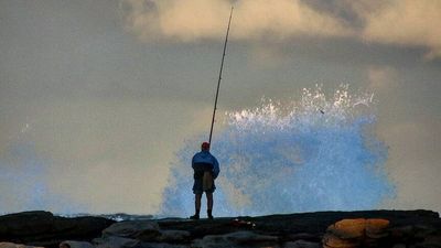 Life jackets to be made mandatory for rock fishers along Wollongong coastline