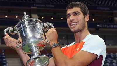 Carlos Alcaraz beats Casper Ruud in 4-set US Open final