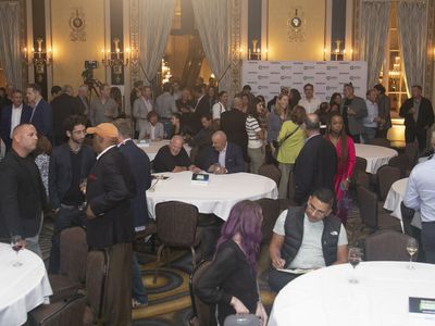 Benzinga Cannabis Award Winners Announced At Chicago Conference, Check Out Full List