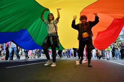 Serbian LGBTQ community rallies after govt threatens EuroPride