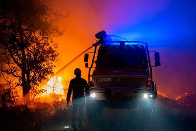 New wildfires hit southwestern France amid record heat