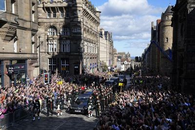 Edinburgh roads to close as Queen's coffin taken to airport