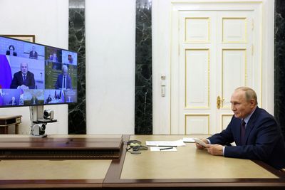 Kremlin says Putin making 'every effort' to de-escalate Armenia-Azerbaijan hostilities