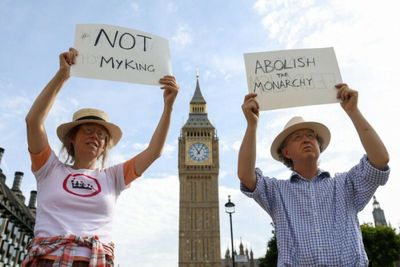 'Not my king': anti-monarchist arrests spark criticism in Britain