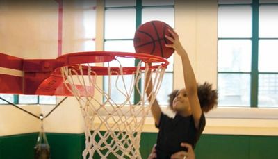 Giannoulias opts for kid-to-kid strategy in TV spots about drivers’ licenses, taxes, corruption — and basketball