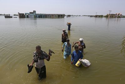 Fears of more flooding as Pakistan death toll crosses 1,400