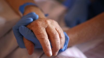 French ethics body paves way for national debate on legalising euthanasia