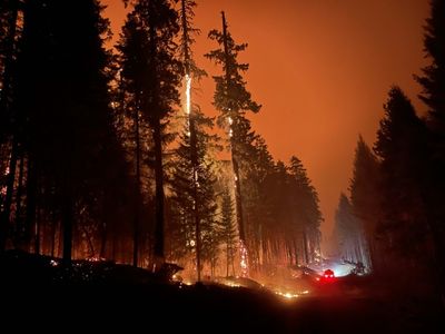 Air quality warning as Oregon wildfire grows