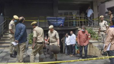 Policemen and local residents save several lives in Secunderabad hotel fire tragedy