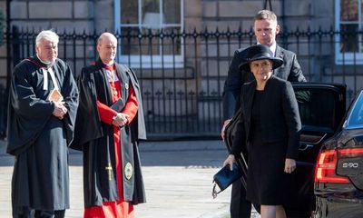 Queen Elizabeth’s coffin leaves Scotland accompanied by Princess Anne