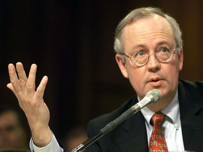 Ken Starr, the prosecutor on the Clinton Whitewater investigation, has died at 76