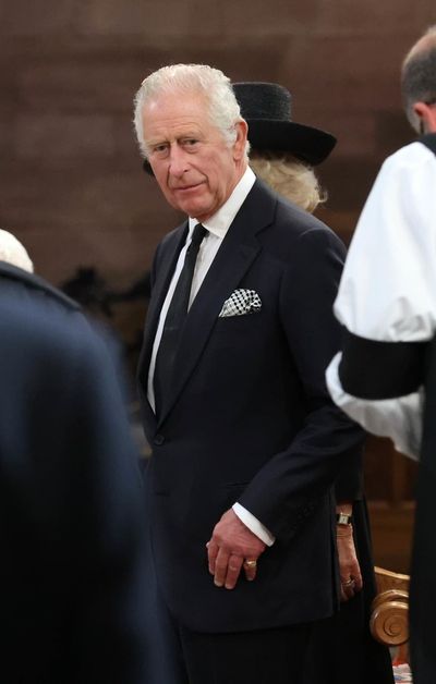 King, William and Harry to walk behind Queen’s coffin to Westminster Hall